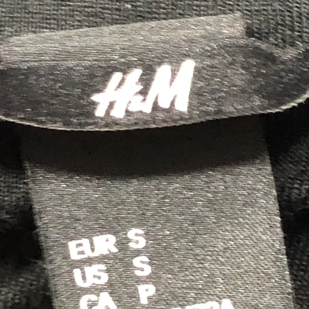 H&M black lace with metallic thread mini - Picture 8 of 8